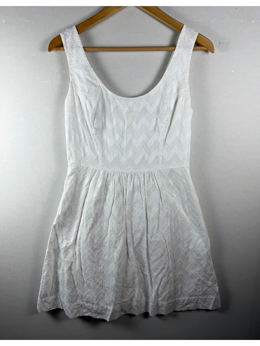 Vineyard Vines White Chevron Woven Cotton Scoop Neck Zip Front Mini Dress 6